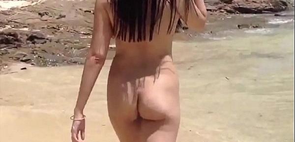 Naked beach babe pics
